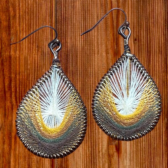 Jewelry - Woven Thread Earrings